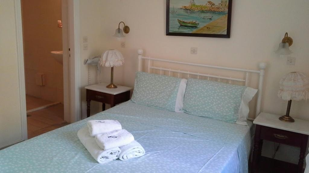 Aeginitiko Archontiko Apartment Aegina ภายนอก รูปภาพ